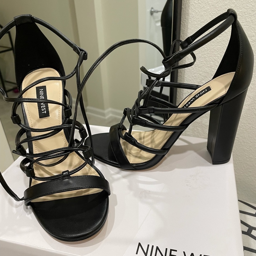 Brand new Nine West block heel